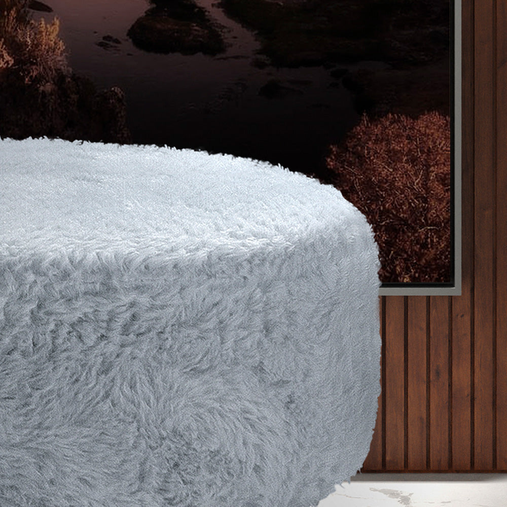 Puff Pelúcia Sofia Redondo Decorativo Pés de Ferro Estrutura em Madeira - LH Móveis