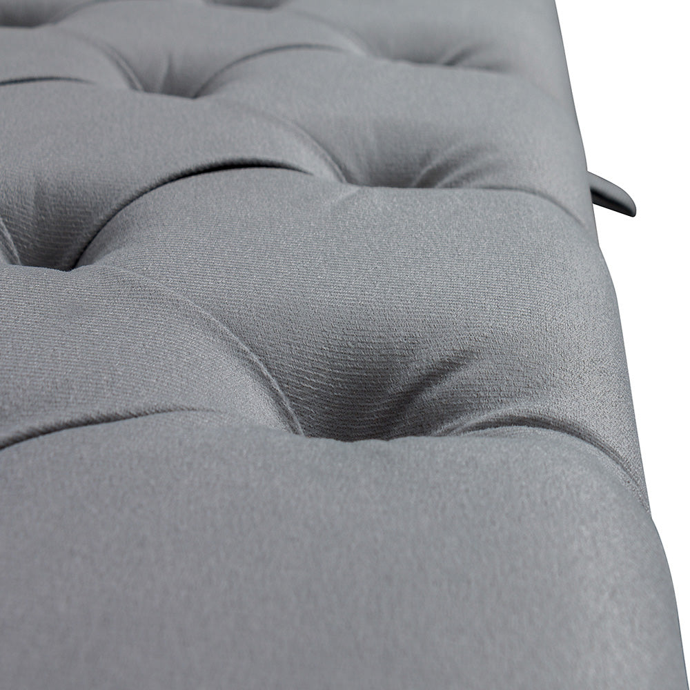 Recamier Baú Calçadeira Para Cama Box Queen 150 cm Dubai Estofado com Pés Detalhe Capitonê- LH Móveis