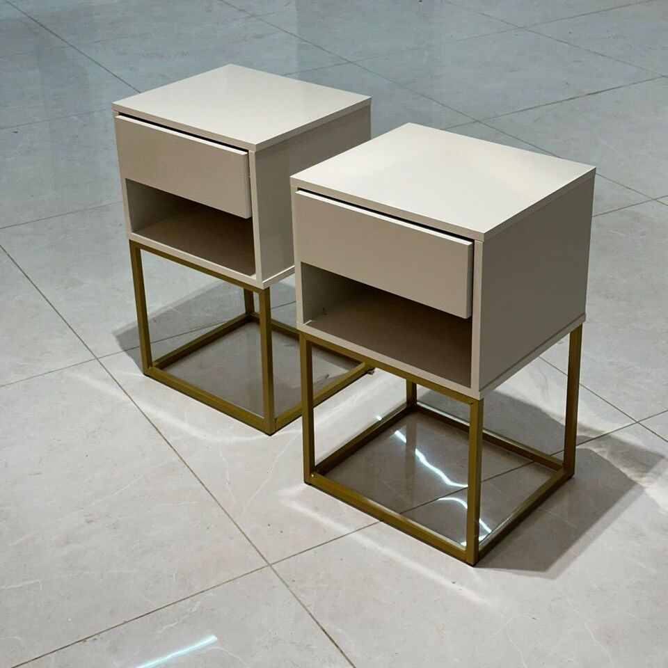 Conjunto 2 Mesas de Cabeceira Sofia Estilo Industrial 1 Gaveta Com Nicho Base de Aço - LH Móveis