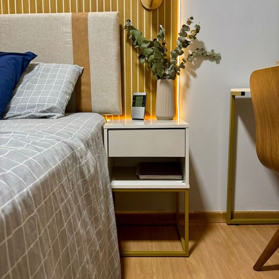 Conjunto 2 Mesas de Cabeceira Sofia Estilo Industrial 1 Gaveta Com Nicho Base de Aço - LH Móveis