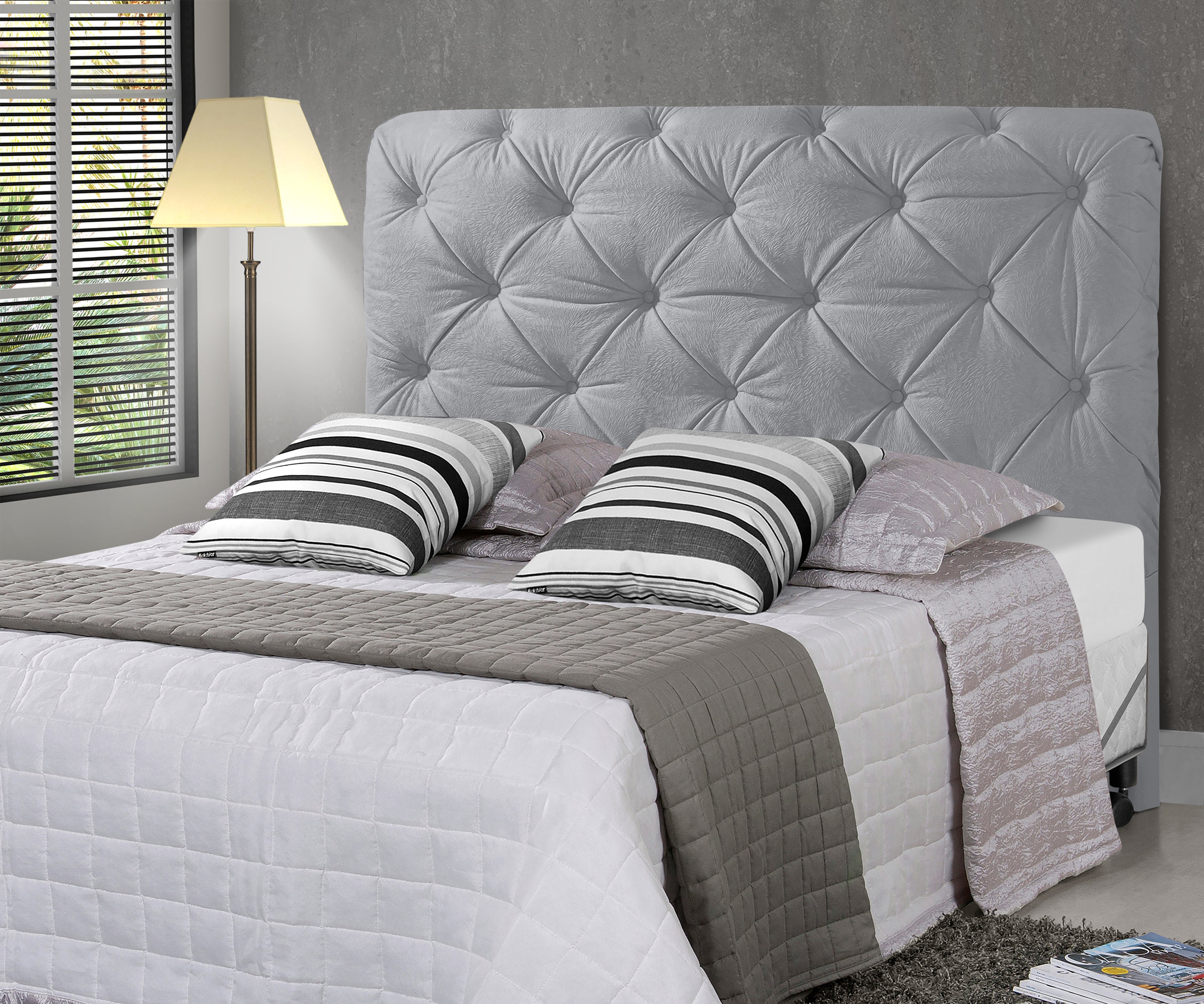 Cabeceira para Cama Box Queen 160cm Montreal Com Pés Detalhe Capitonê Fixação no Box - LH Móveis
